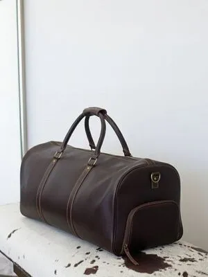 Weekend & Overnight leather duffle Bag Manufacturer in Pakistan - Vixen Leather